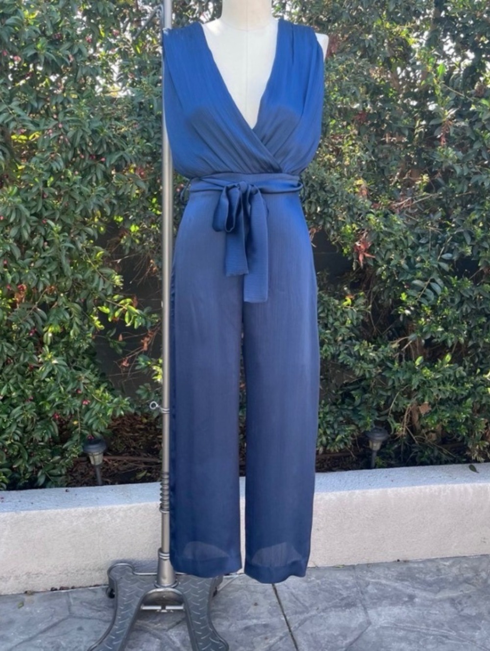 ZARA Basic Navy Pleated Wide Leg Jumpsuit Womens XS Plunge Tie Waist Halter
